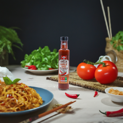 Mc Currie Chilli & Garlic Sauce 275g
